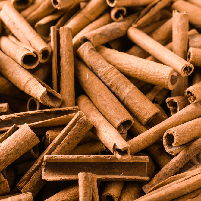 Kanēļa svece stikla traukā