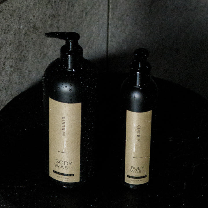 Kadiķa dušas želeja 200ml melnā pudelē