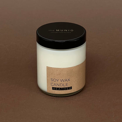 Viršu svece stikla traukā