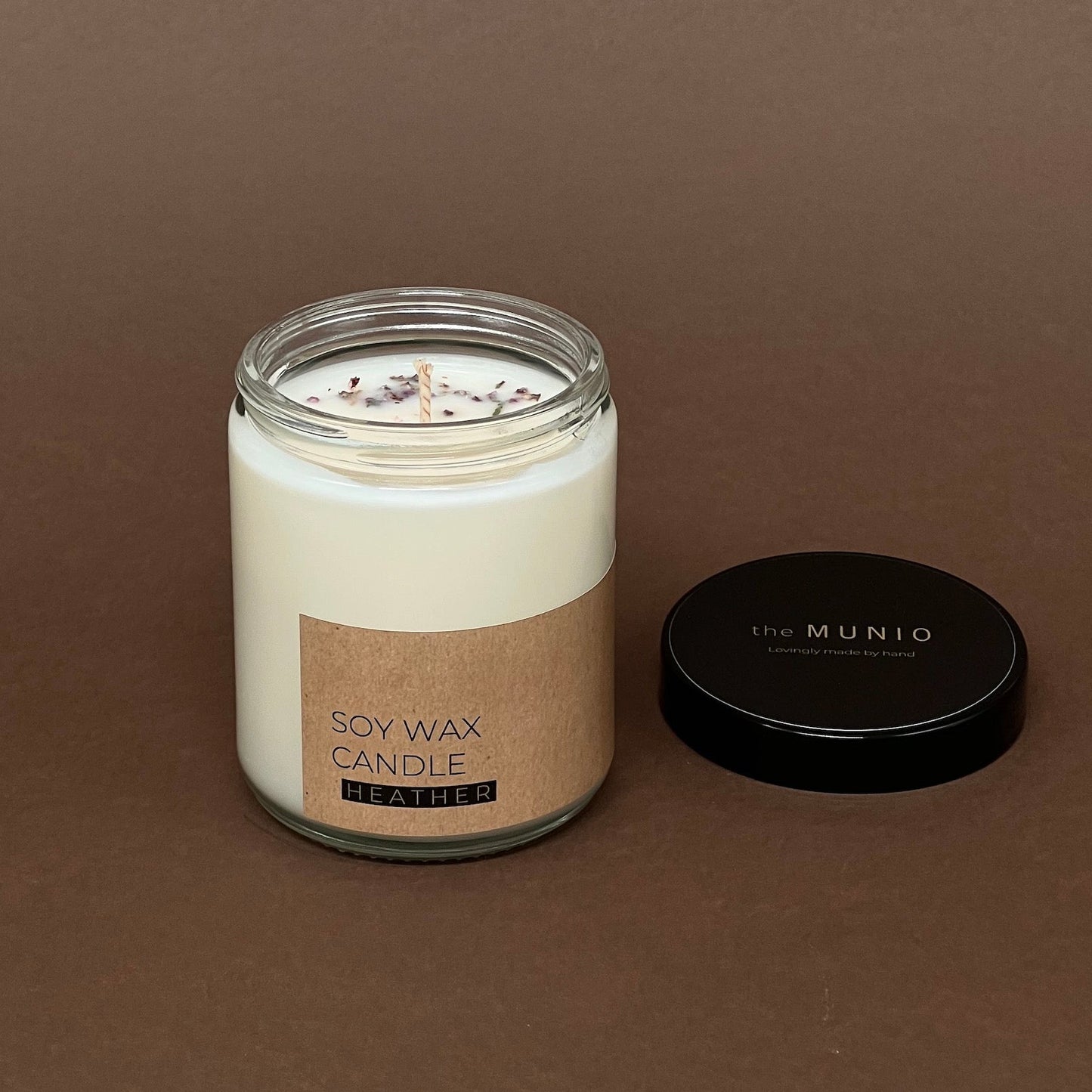 Viršu svece stikla traukā