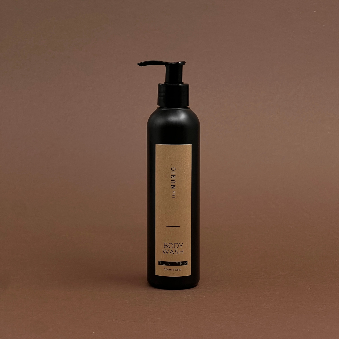 Kadiķa dušas želeja 200ml melnā pudelē